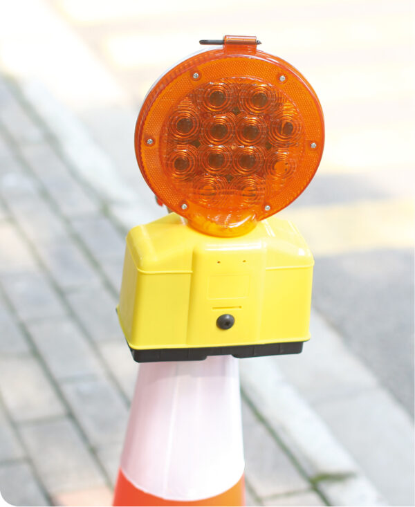 Ref 7331 Barricade Flasher Lights - Image 2